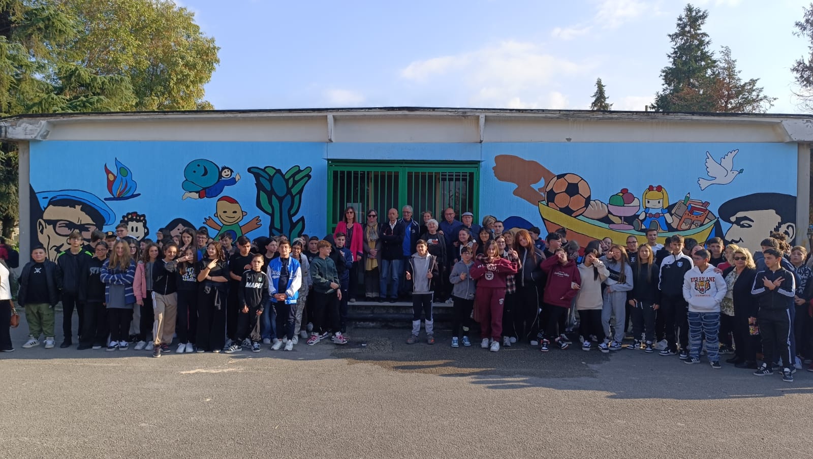 Inaugurazione Murales Mono Carrasco alla scuola Pertini di Scampia